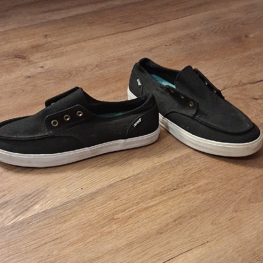 Girl's Reef Deckhand 3 Sneakers Black Boat Shoes Size 6